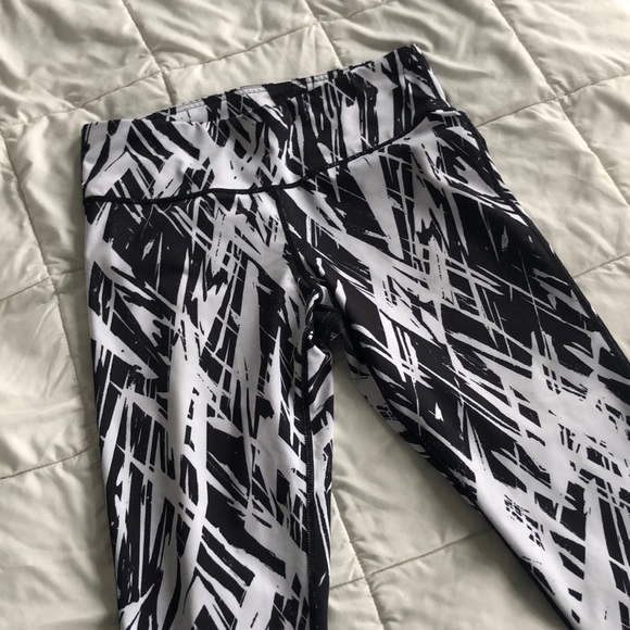 Workout Capris 2 FOR ONE! - Picture 3 of 7